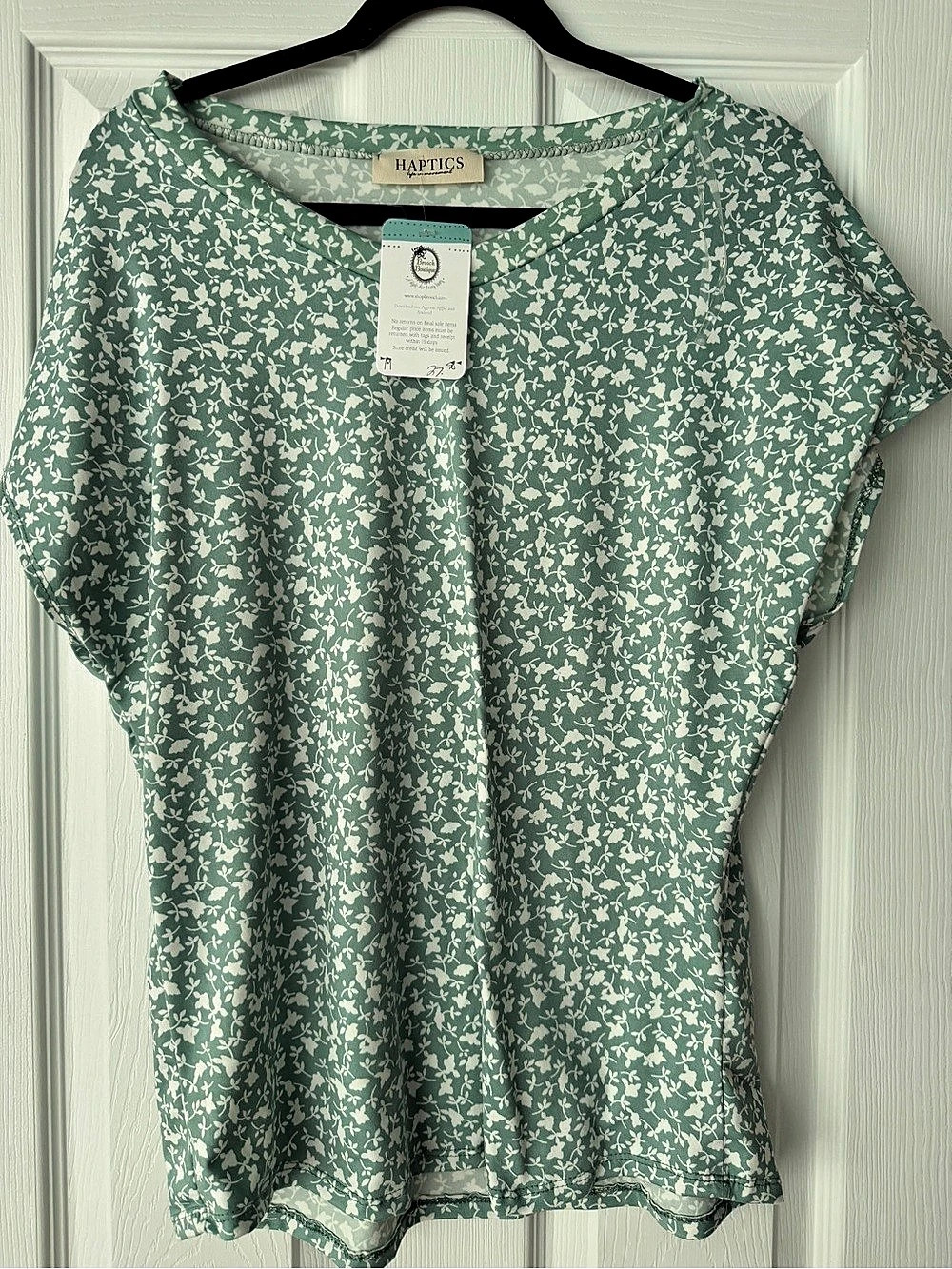 HAPTICS Floral Tunic in Green & White NWT